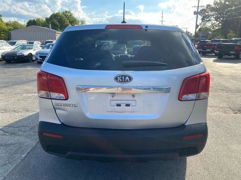 Used 2012 Kia Sorento LX image 3