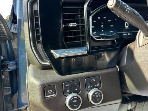Used 2024 GMC Sierra 2500 SLE w/ SLE Convenience Package AWD/4WD image 11