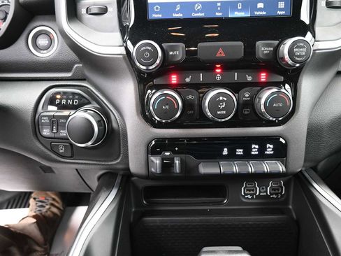 Used 2022 RAM 1500 Big Horn image 9