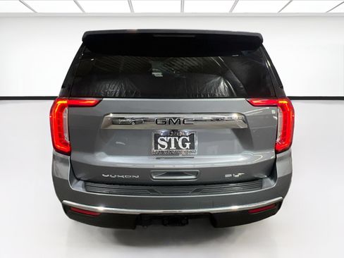 Used 2022 GMC Yukon XL SLT w/ SLT Premium Package AWD/4WD image 5