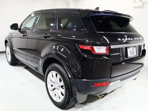 Used 2016 Land Rover Range Rover Evoque SE image 12