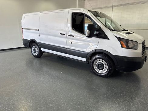 Used 2019 Ford Transit 150 130 Low Roof RWD image 2
