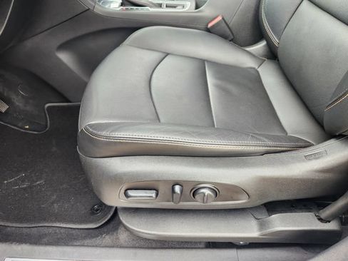 Used 2021 Chevrolet Equinox Premier FWD image 25