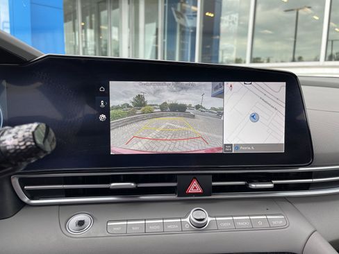 Used 2024 Hyundai Elantra SEL FWD image 24
