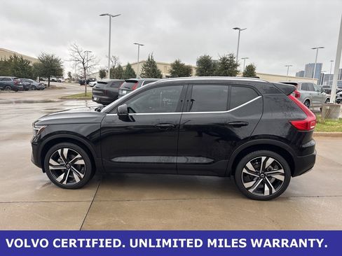 Used 2024 Volvo XC40 B5 Ultimate w/ Protection Package Premier image 8