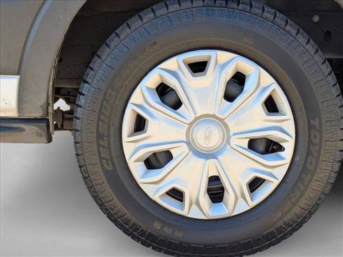 Used 2024 Ford Transit 350 XLT image 24