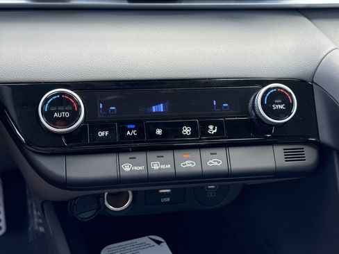 New 2026 Hyundai Elantra Sport FWD image 23
