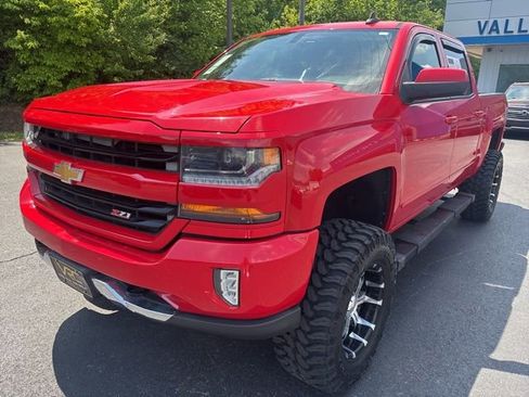 Used 2017 Chevrolet Silverado 1500 LT w/ All Star Edition AWD/4WD image 8