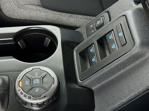 Used 2025 Ford Bronco Big Bend image 26