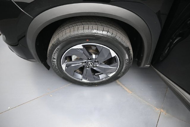 Used 2026 Nissan Rogue SV FWD image 35