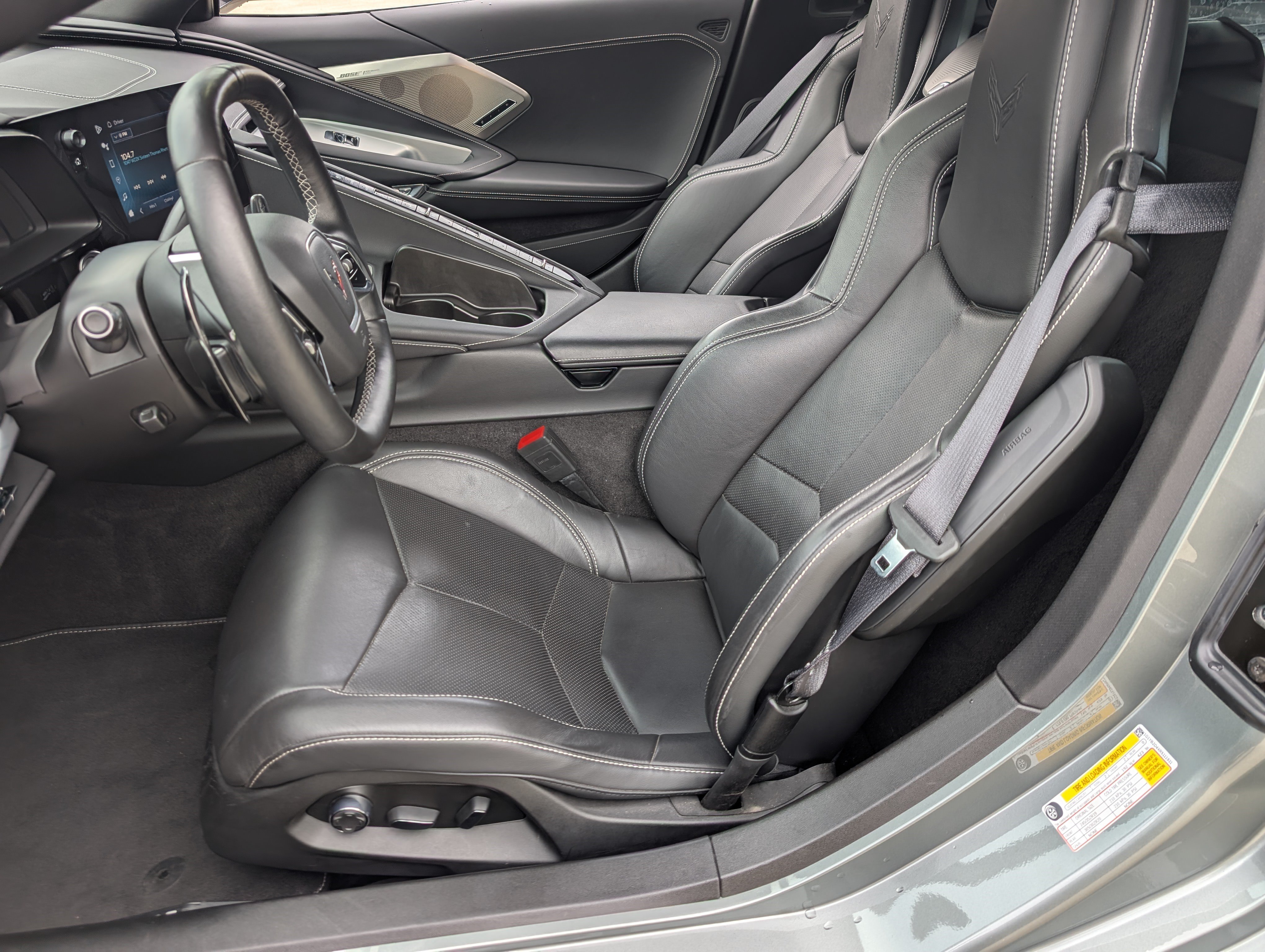 Used 2024 Chevrolet Corvette Stingray Preferred Cpe RWD image 16