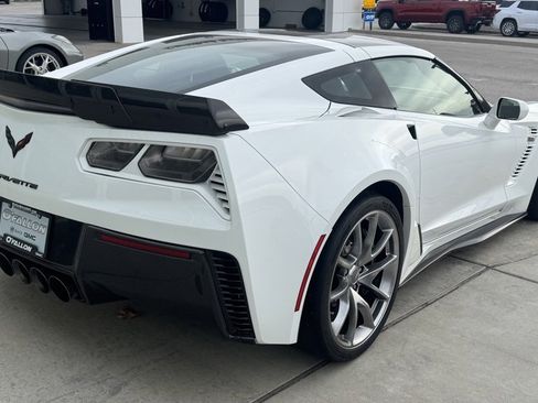 Used 2019 Chevrolet Corvette Z06 w/ Z07 Performance Package image 7