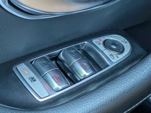 Used 2021 Mercedes-Benz E 350 Sedan image 25