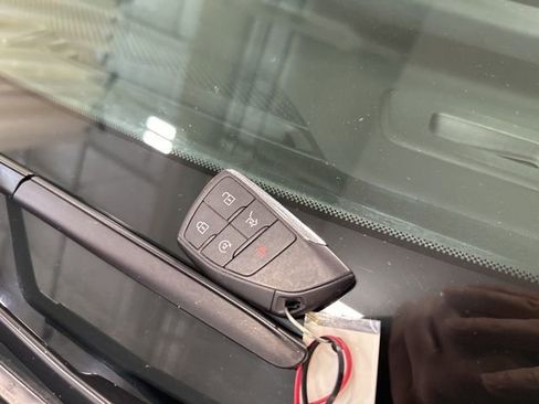 Used 2025 Chevrolet Equinox LT w/ Convenience Package II image 41