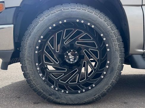 Used 2005 Chevrolet Tahoe LS w/ Preferred Equipment Group image 13