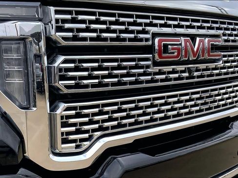 Used 2022 GMC Sierra 2500 Denali image 28