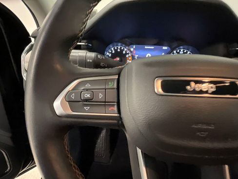 Used 2022 Jeep Compass Limited image 33