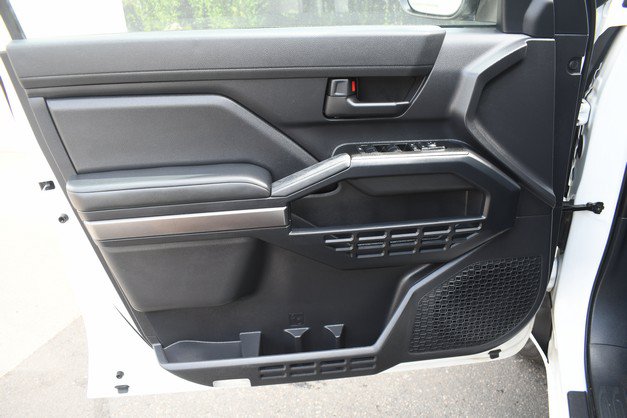 Certified 2025 Toyota 4Runner SR5 AWD/4WD image 13