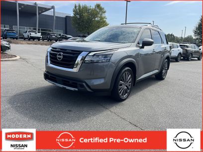Used 2024 Nissan Pathfinder SL w/ SL Premium Package