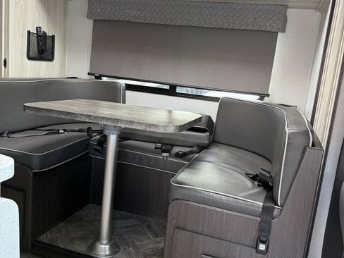 Used 2022 Ford E-450 and Econoline 450 Super Duty w/ Motorhome Prep Package RWD image 7