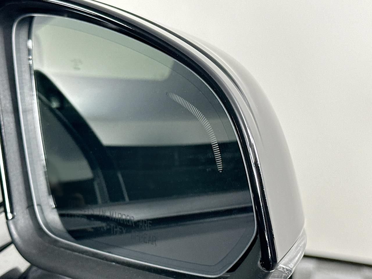 Used 2023 Volvo XC40 Recharge Plus AWD/4WD image 30