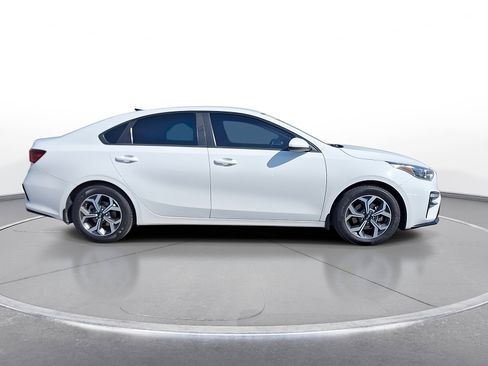 Used 2019 Kia Forte LXS FWD image 9