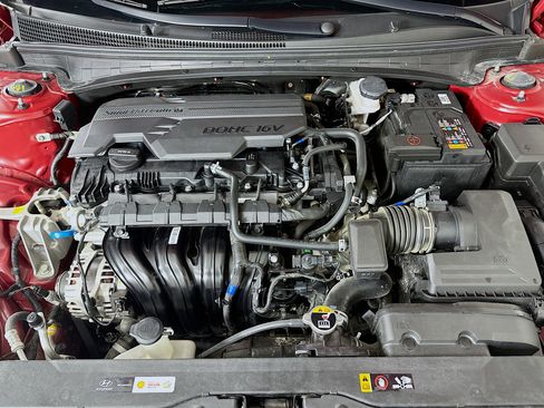 Used 2025 Hyundai Elantra SEL FWD image 33