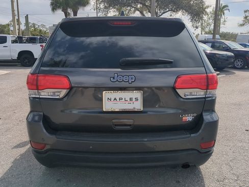 Used 2019 Jeep Grand Cherokee Laredo image 6