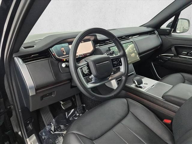 Certified 2025 Land Rover Range Rover Long Wheelbase SE AWD/4WD image 10