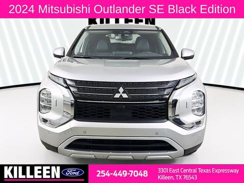 Used 2024 Mitsubishi Outlander SE Black Edition image 2