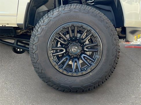 Certified 2024 RAM 2500 Laramie w/ Night Edition image 29