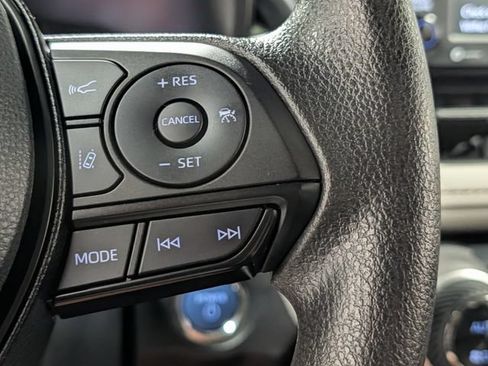 Used 2022 Toyota RAV4 XLE w/ Convenience Package AWD/4WD image 19