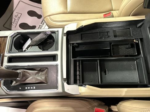 Used 2019 Ford F150 Lariat image 19