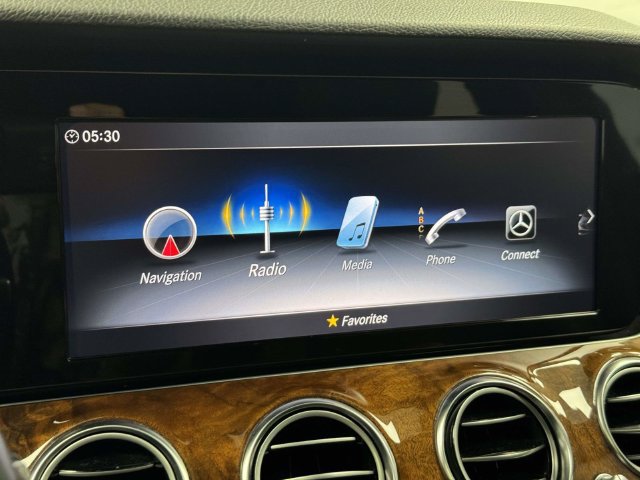 Used 2019 Mercedes-Benz E 450 4MATIC Wagon w/ Driver Assistance Package image 40