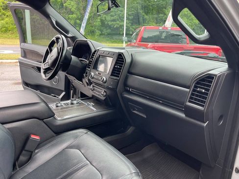 Used 2018 Ford Expedition Max Limited w/ Equipment Group 302A AWD/4WD image 39