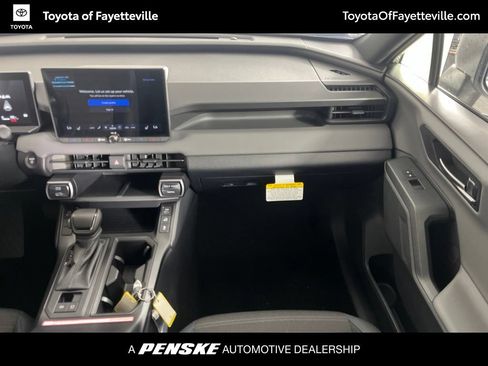 Used 2026 Toyota RAV4 SE AWD/4WD image 15