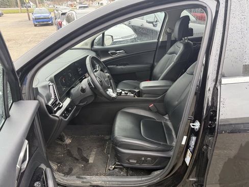 Certified 2023 Kia Sportage EX image 8