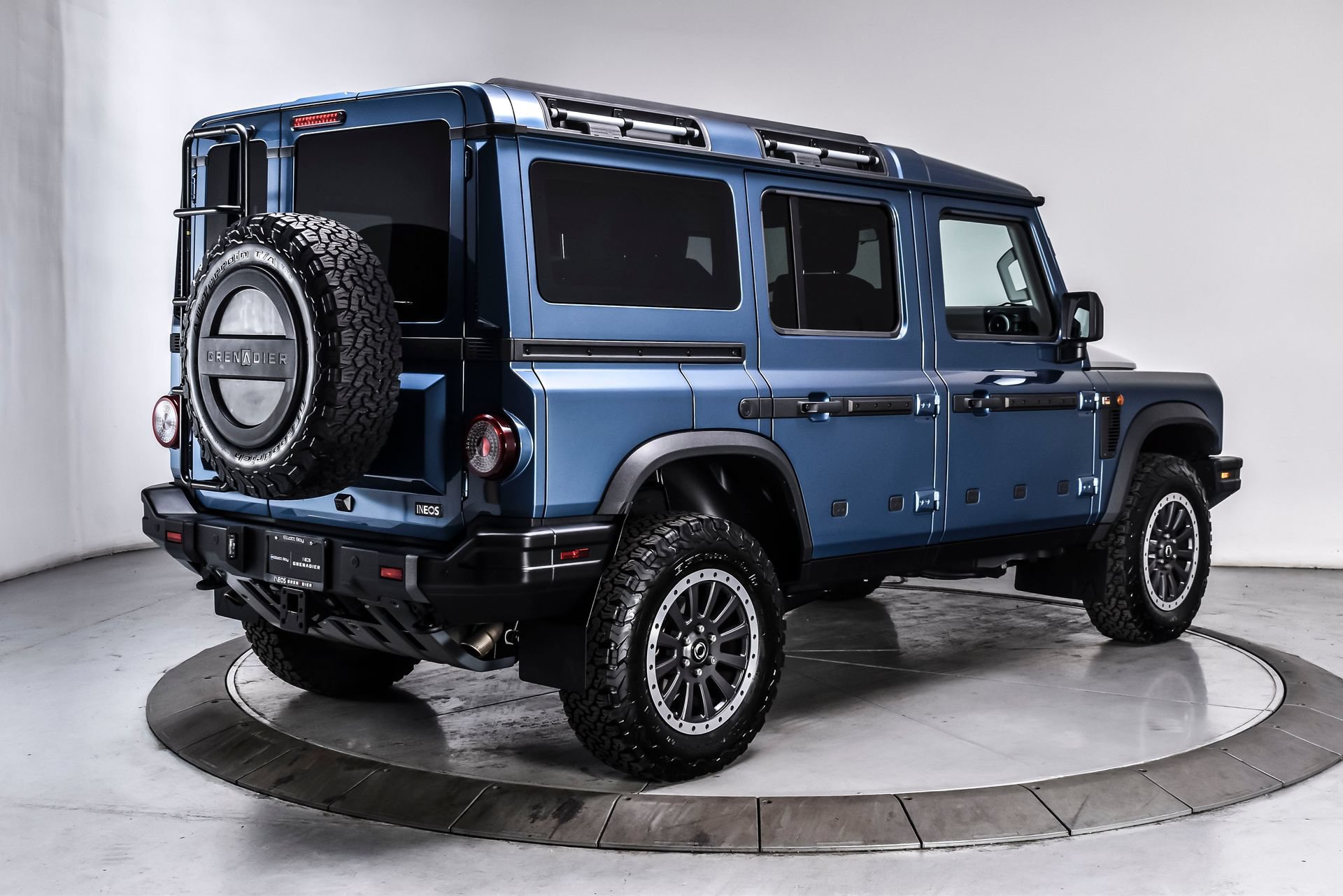 Used 2025 INEOS Grenadier Station Wagon AWD/4WD image 6