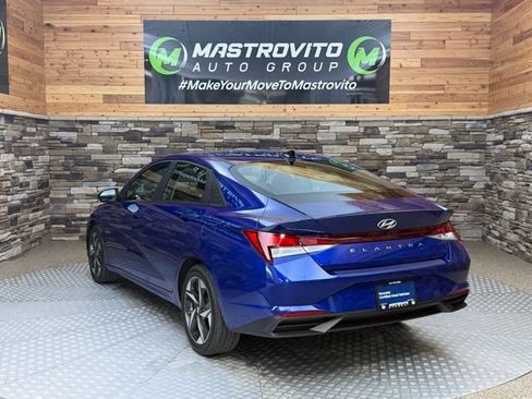Used 2023 Hyundai Elantra SEL w/ Convenience Package FWD image 8