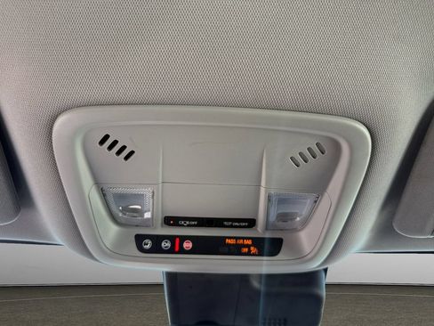 Used 2024 Chevrolet Malibu LT FWD image 2