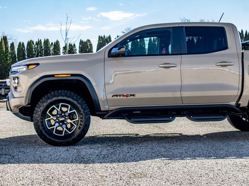 Used 2024 GMC Canyon AT4X image 46