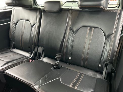 Used 2022 Ford Expedition Platinum image 13