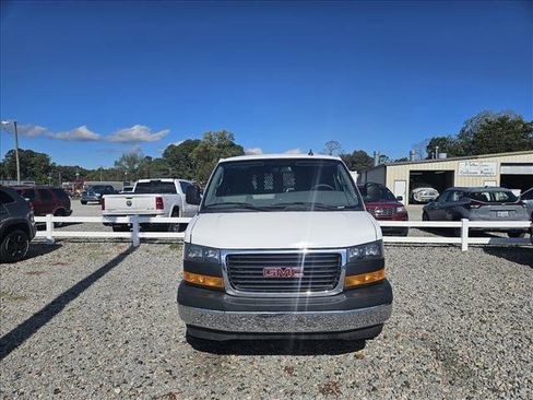 Used 2021 GMC Savana 2500 w/ Driver Convenience Package image 2