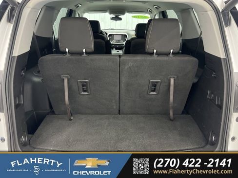 Used 2018 GMC Acadia SLE image 21