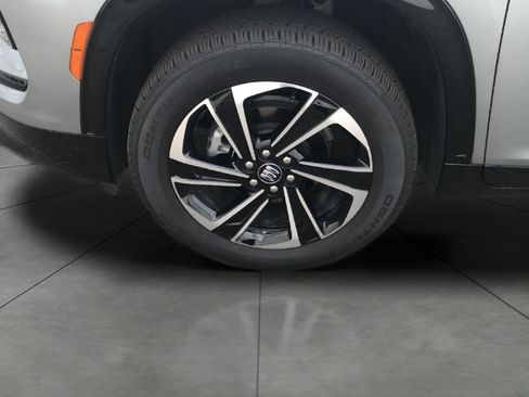 Used 2026 Buick Enclave Sport Touring w/ Power Package AWD/4WD image 32
