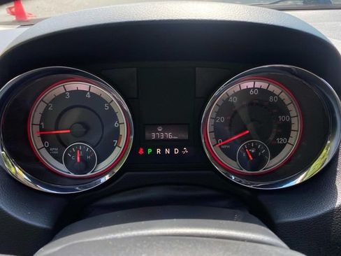 Used 2018 Dodge Grand Caravan SE w/ UConnect Hands-Free Group FWD image 17