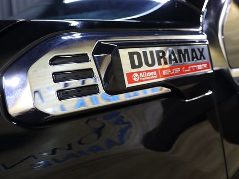 Used 2024 GMC Sierra 2500 Denali w/ Denali Reserve Package image 18