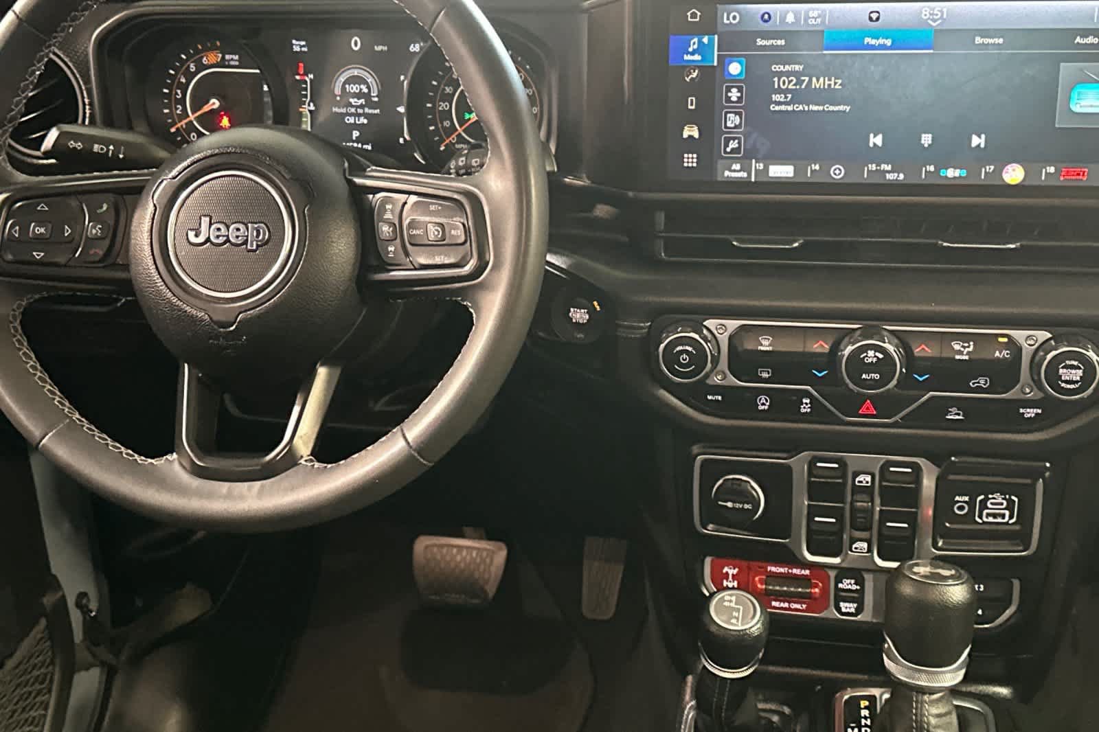 Used 2025 Jeep Wrangler Unlimited Rubicon AWD/4WD image 15