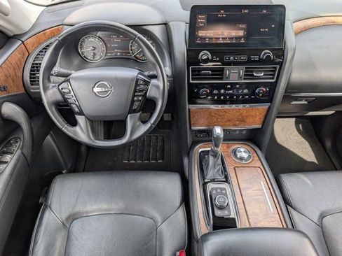 Used 2023 Nissan Armada SL w/ Captain's Chairs Package image 6