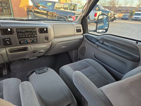 Used 2001 Ford F250 XLT image 11